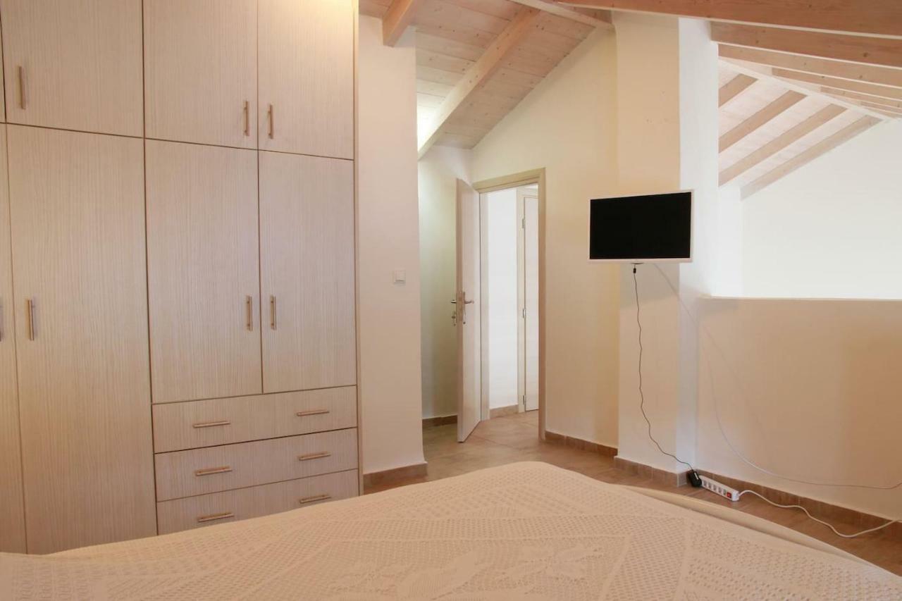 Xaradiotis House - A Modern Home Away From Home Katomerion Exteriör bild